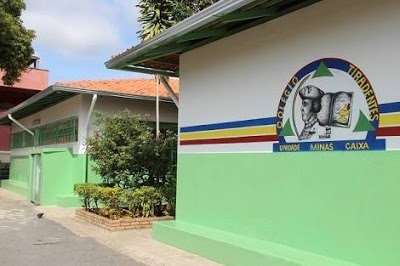 Colégio Tiradentes - unidade minas caixa foto 1